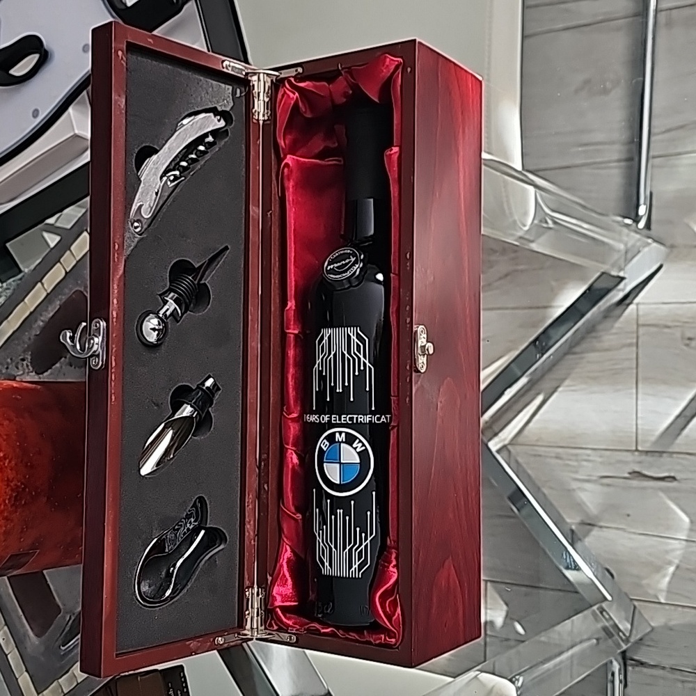 BMW Wine Holder, Accessories, & Box